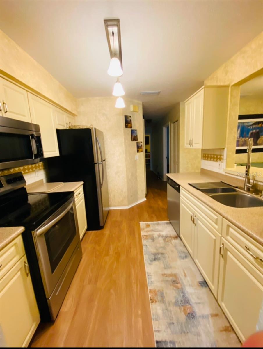 Image 7 of 20 For 22441 Westchester Boulevard 1100d