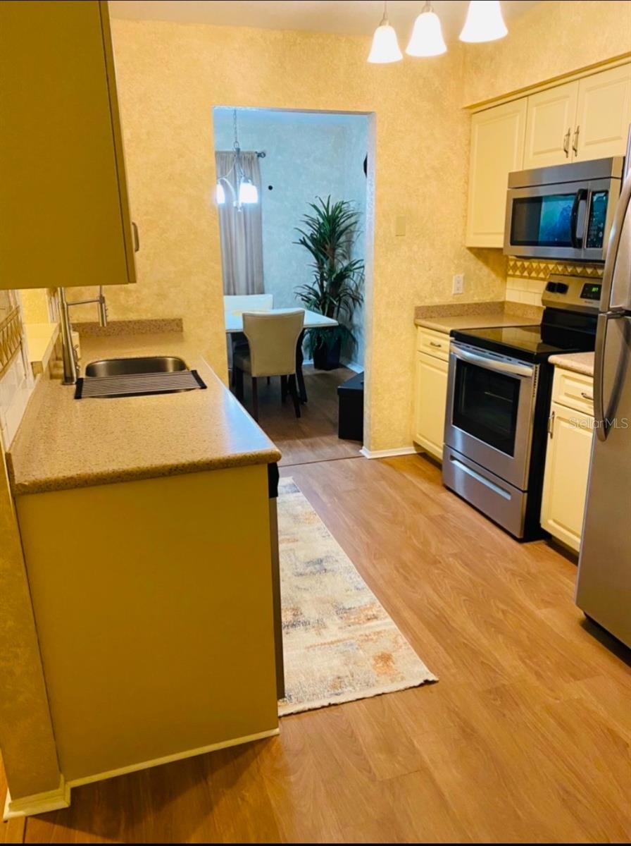 Image 8 of 20 For 22441 Westchester Boulevard 1100d