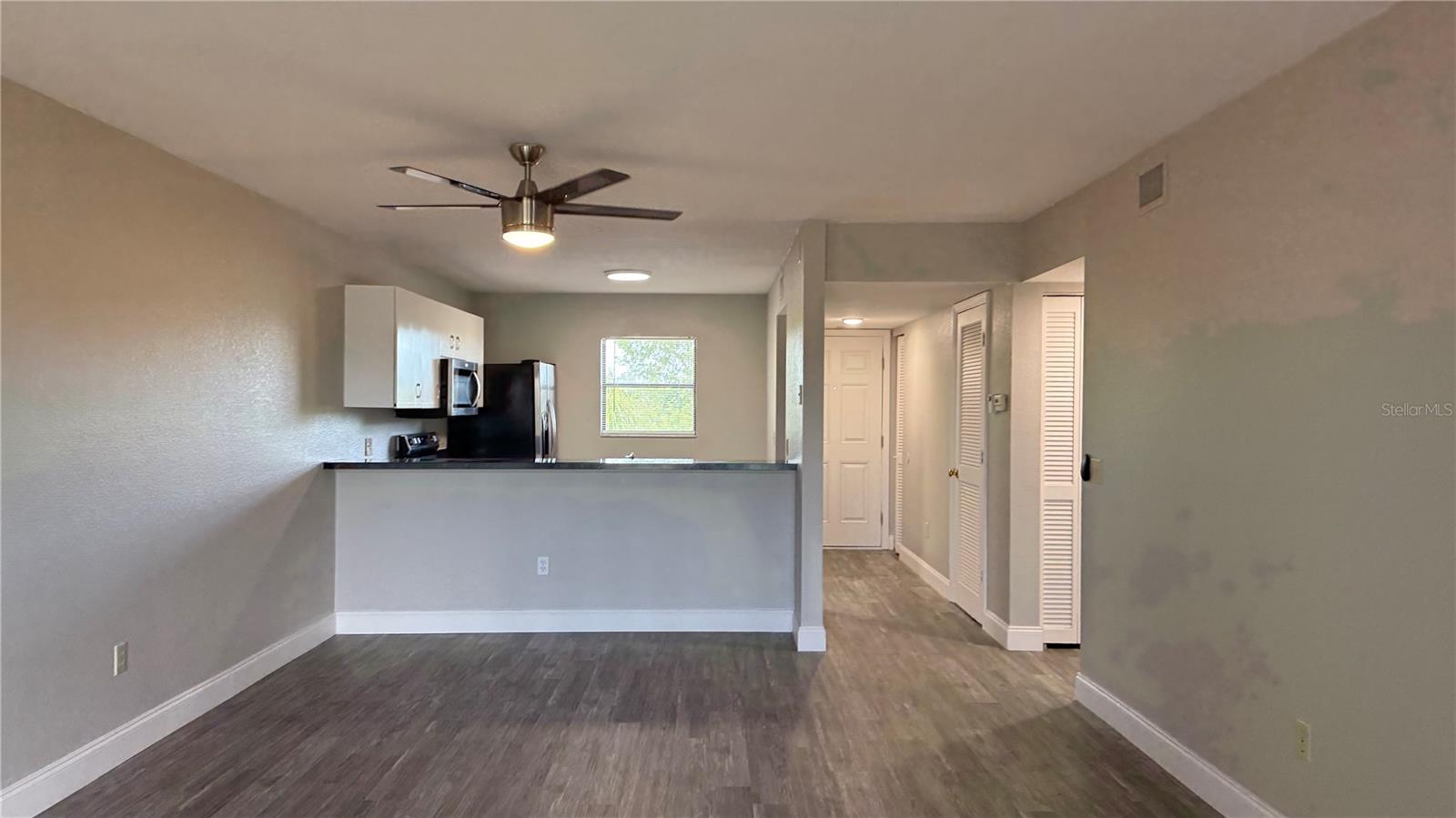 Image 7 of 17 For 175 Kings Highway  B6