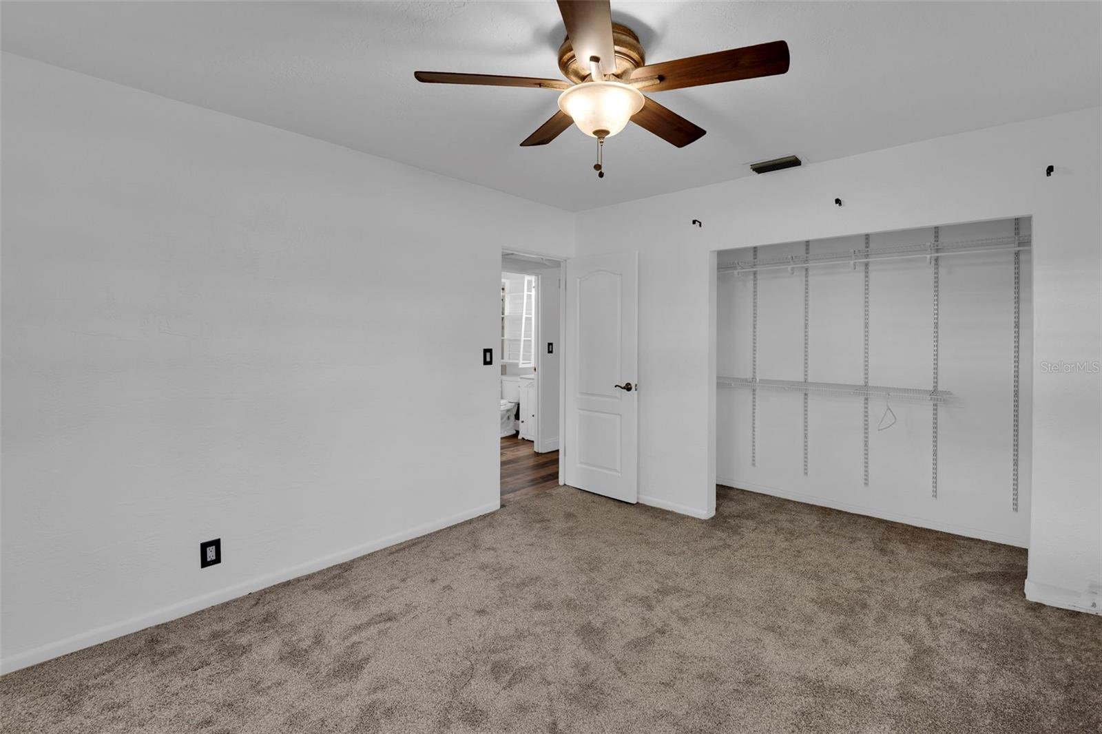 Image 18 of 42 For 1427 Davis Drive