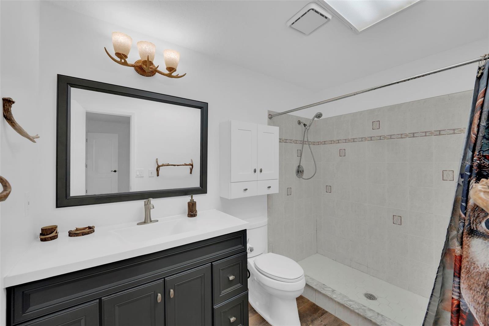 Image 31 of 42 For 1427 Davis Drive