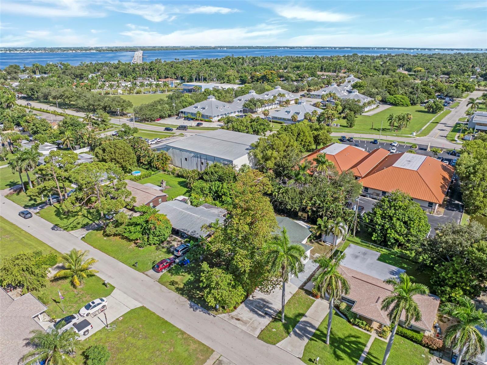 Image 9 of 42 For 1427 Davis Drive