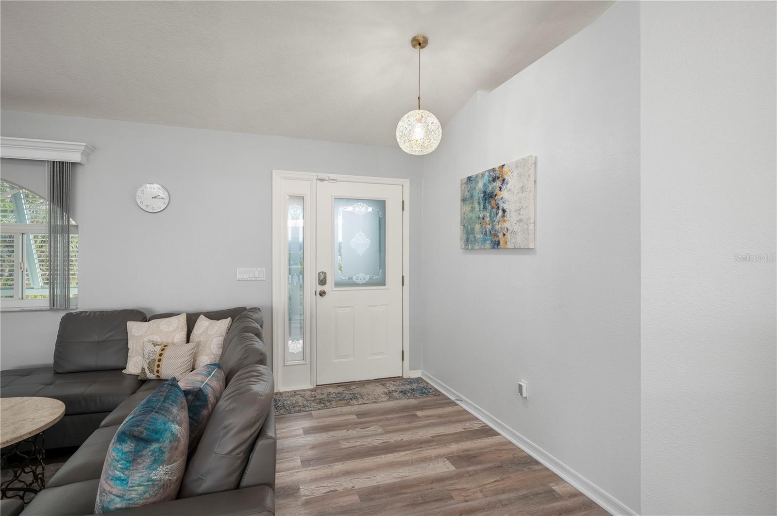 Image 42 of 71 For 5193 Boyle Terrace