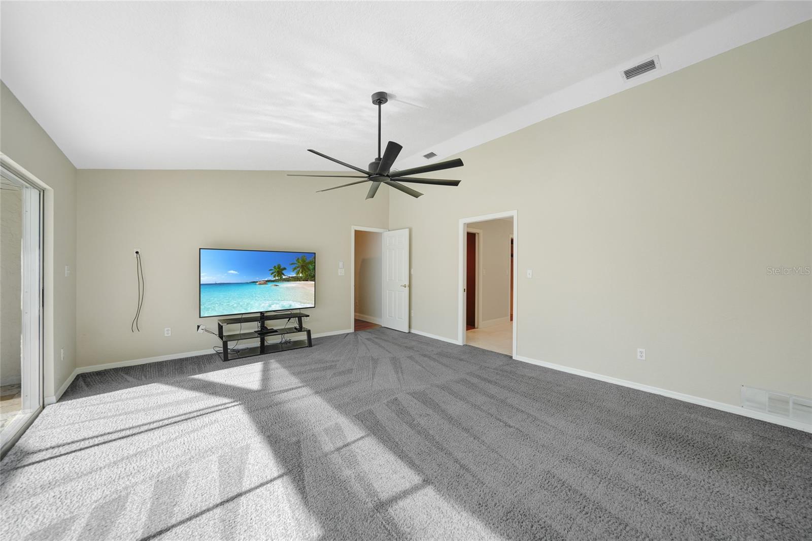 Image 17 of 40 For 23228 Kim Avenue