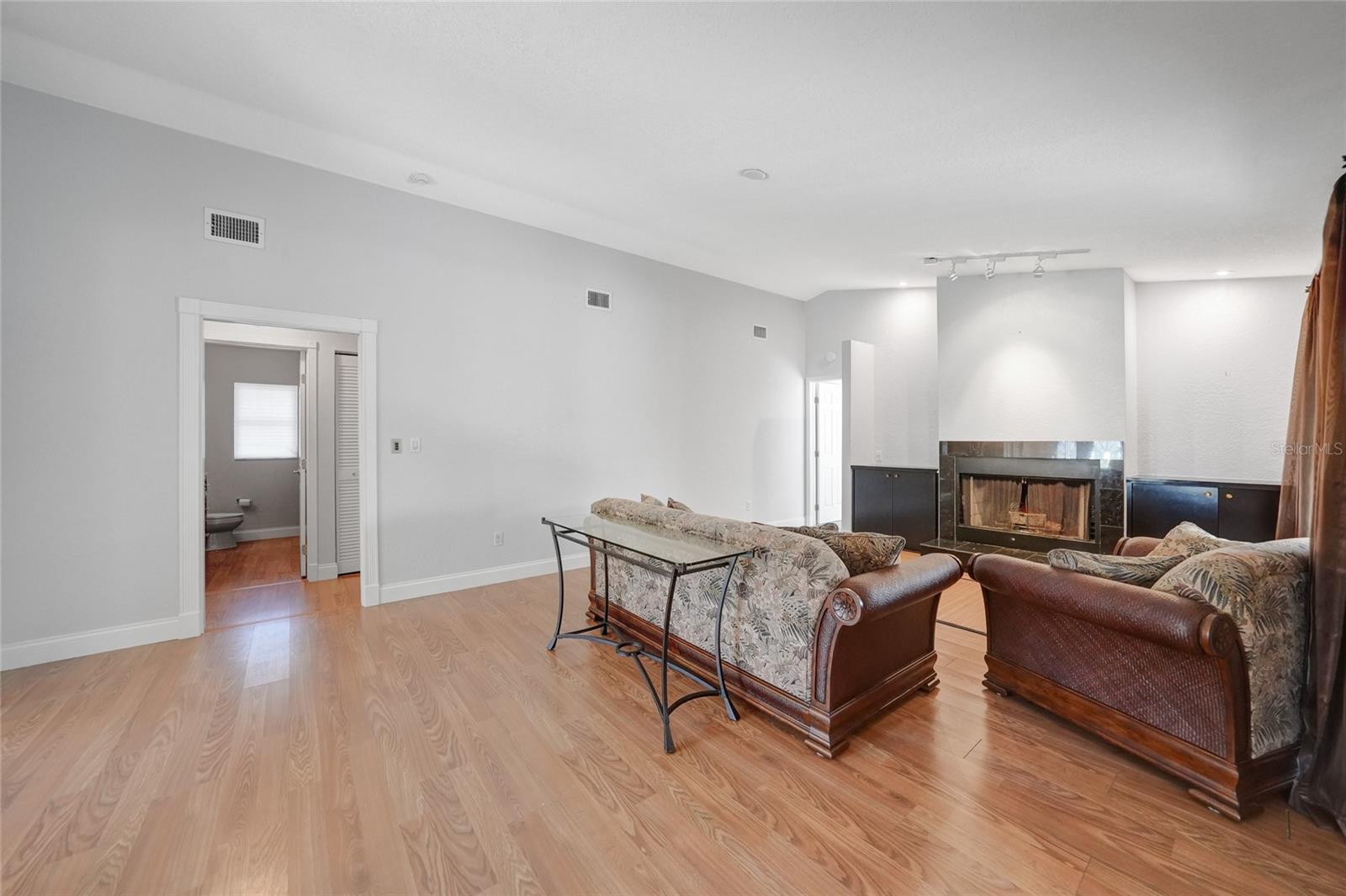Image 8 of 40 For 23228 Kim Avenue
