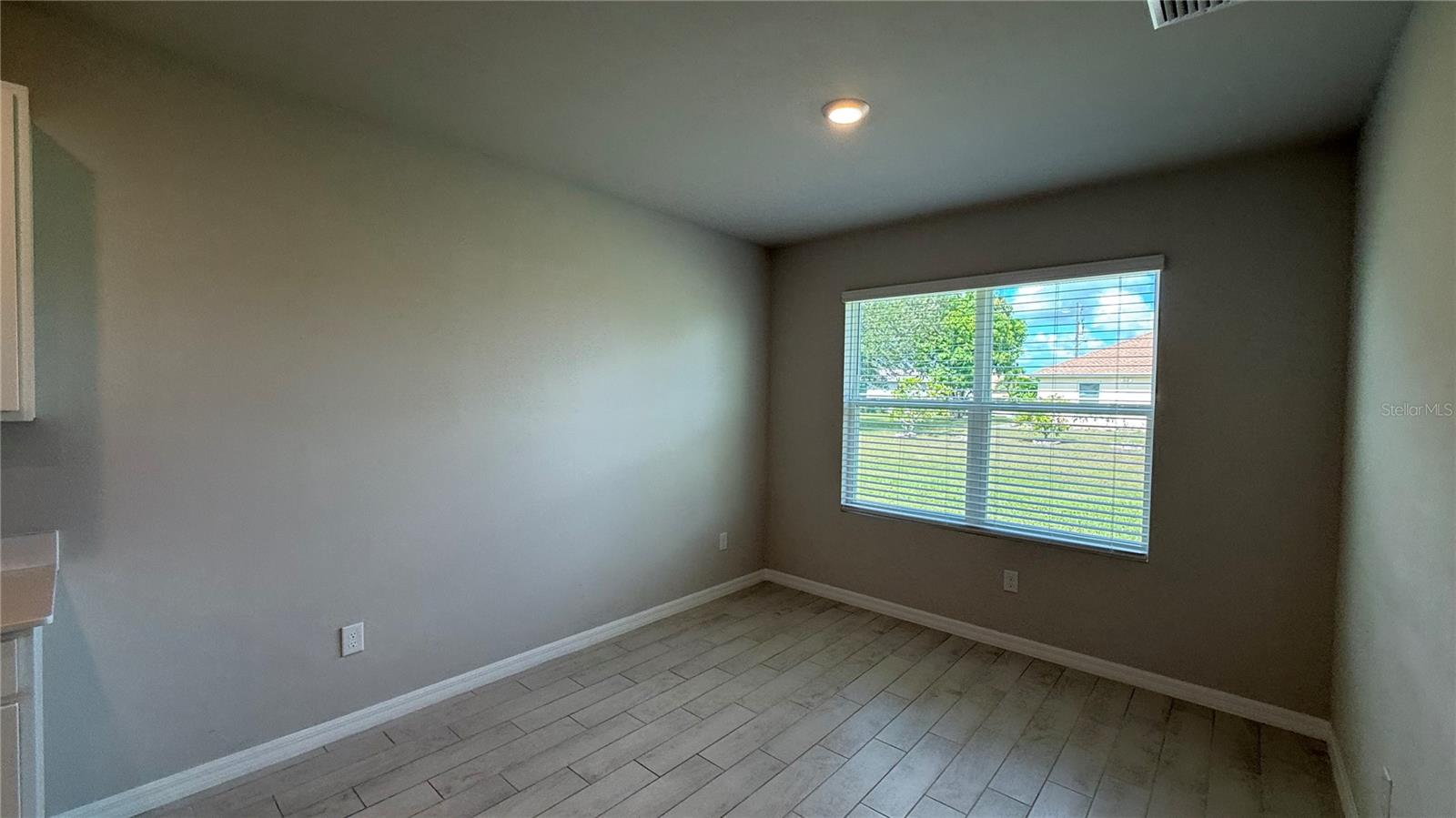 Image 13 of 21 For 27131 Guapore Drive