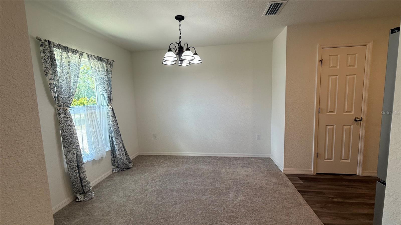 Listing photo id 0 for 23470 Burlingame Avenue