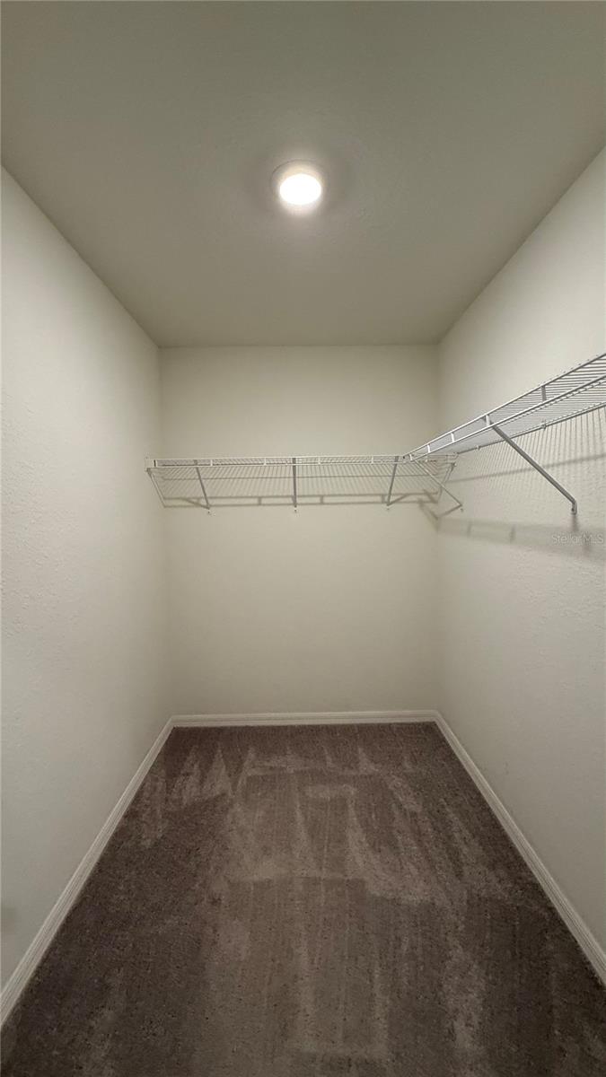Listing photo id 7 for 23470 Burlingame Avenue
