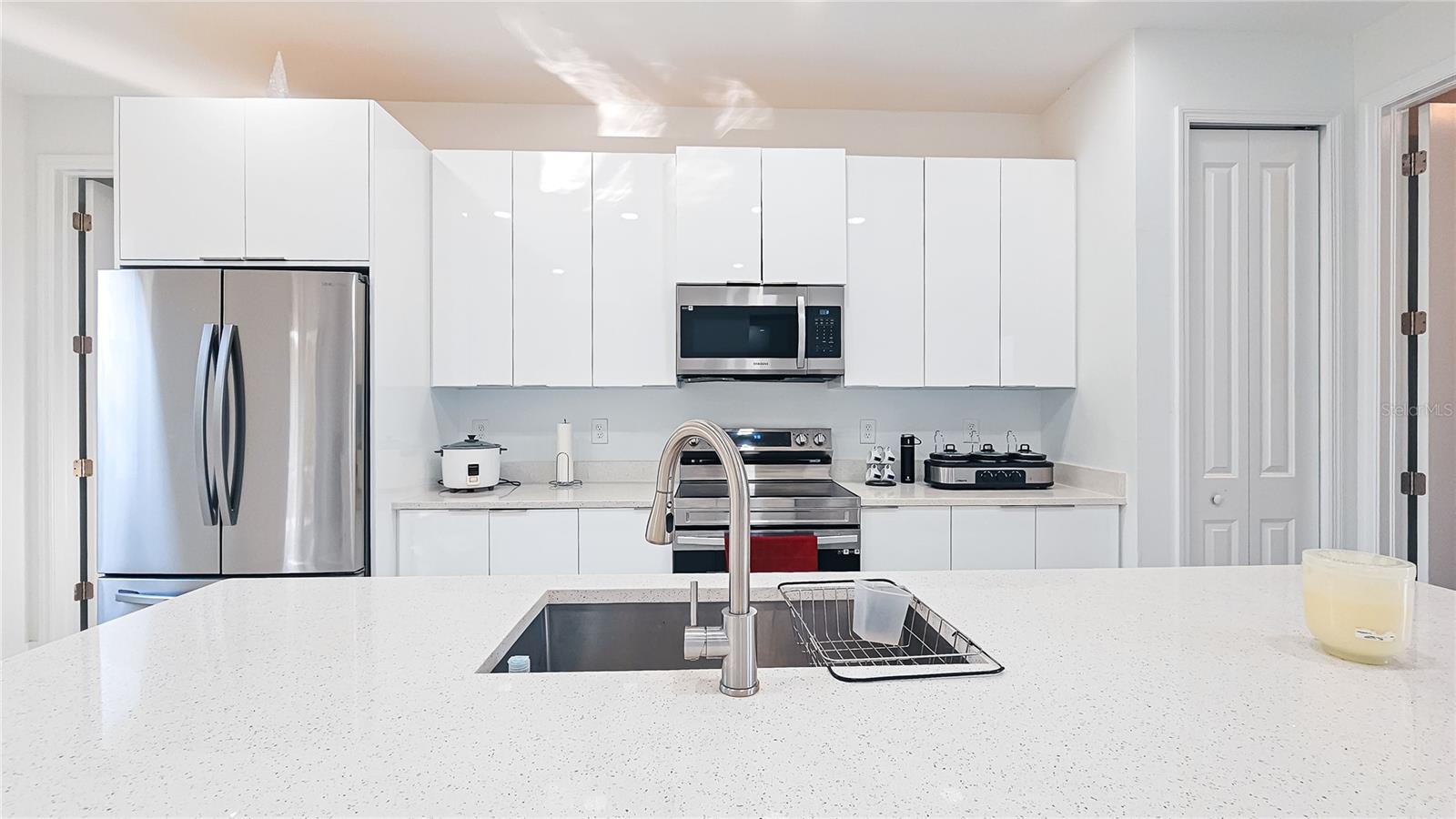 Listing photo id 10 for 1503 17th Street