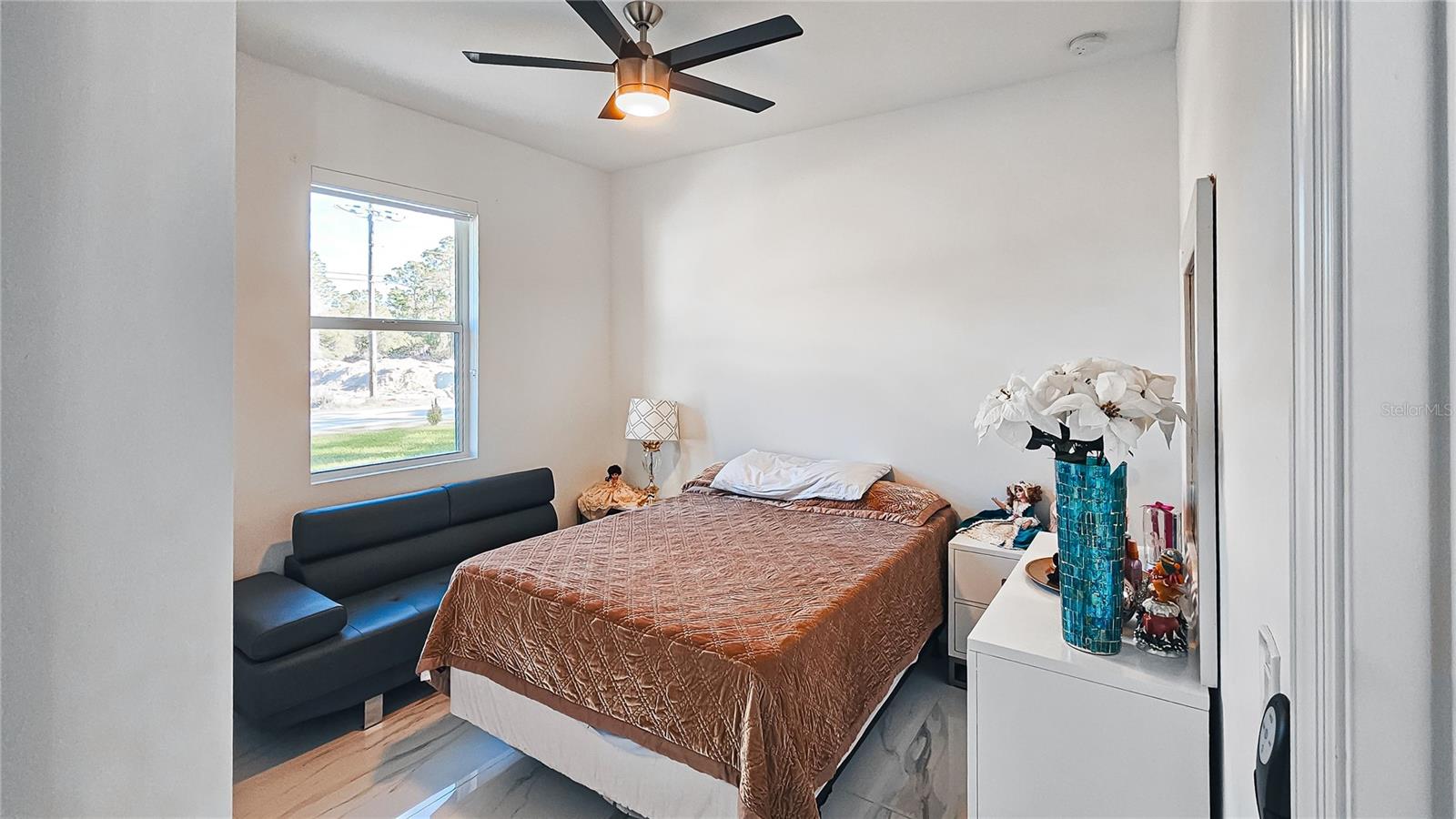 Listing photo id 14 for 1503 17th Street