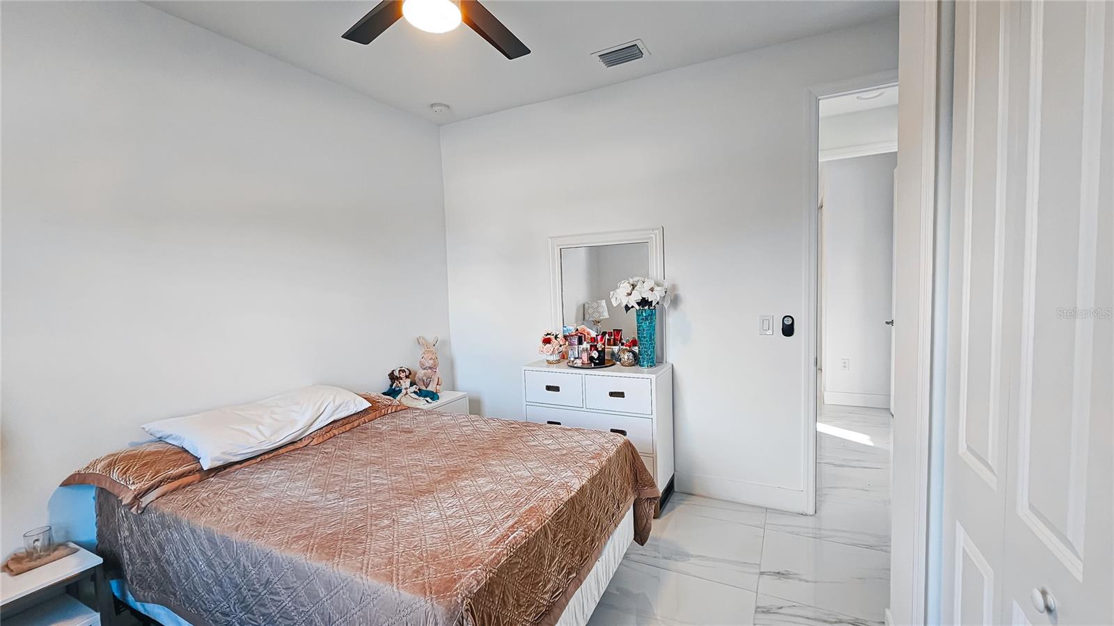 Listing photo id 15 for 1503 17th Street