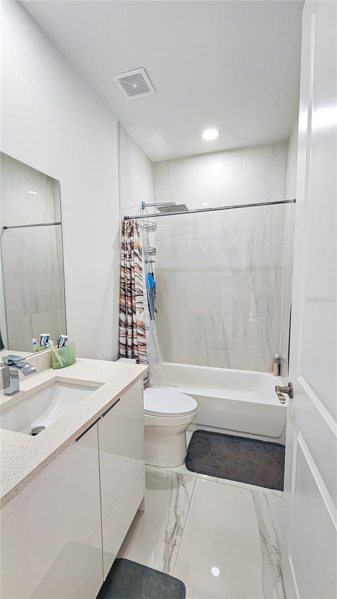 Listing photo id 16 for 1503 17th Street