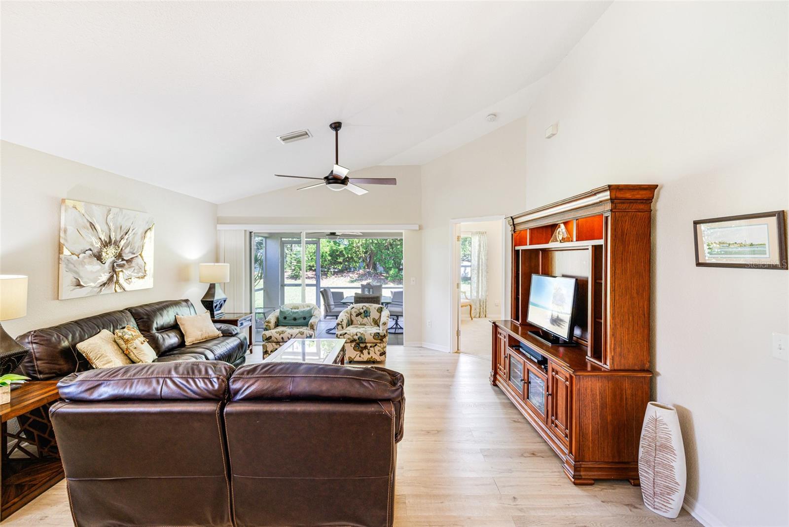 Image 15 of 46 For 510 Islamorada Boulevard