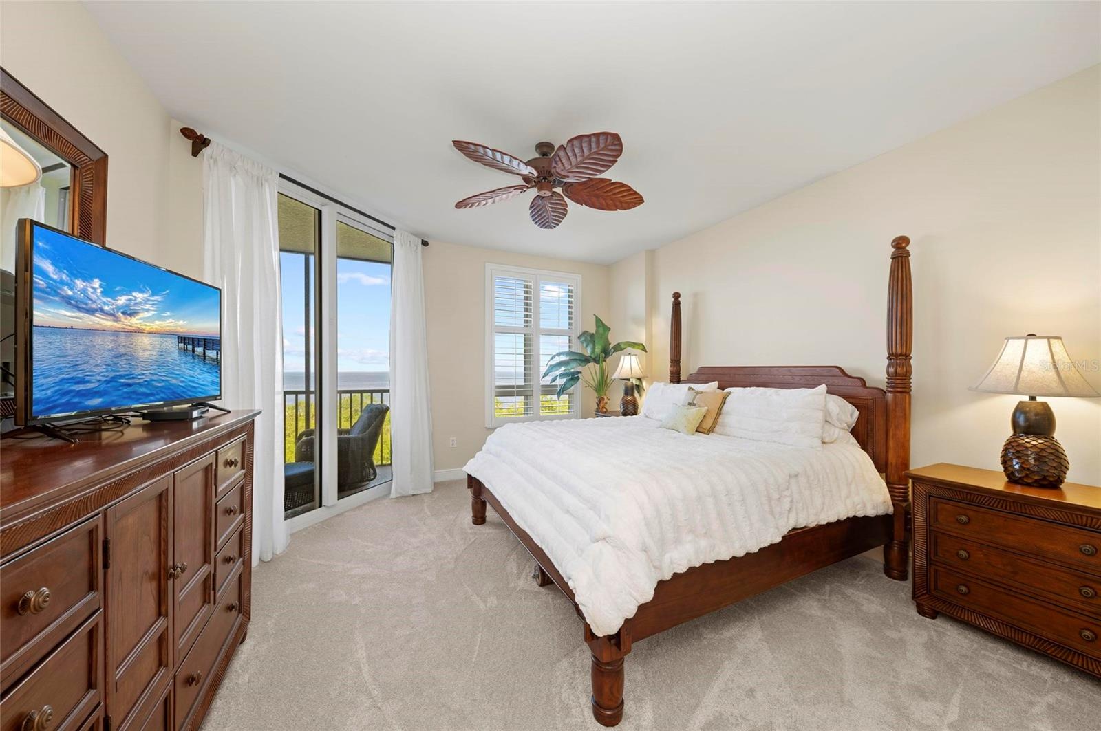 Image 19 of 76 For 3329 Sunset Key Circle 404