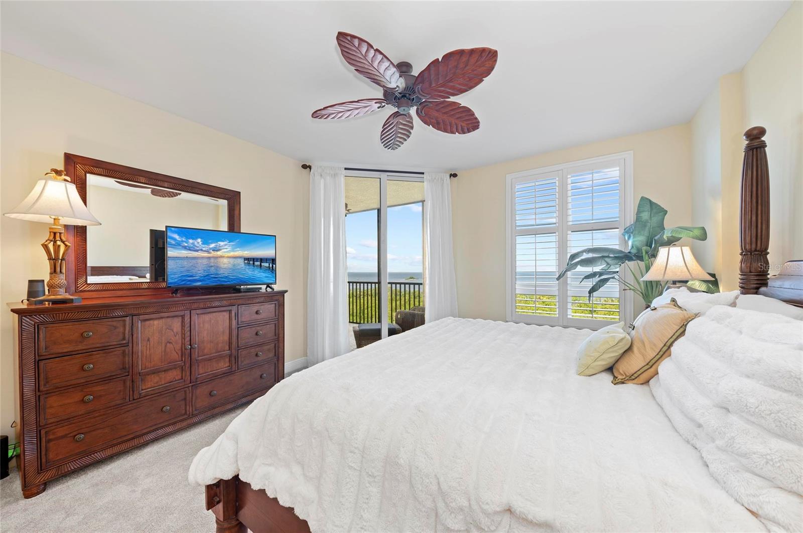 Image 20 of 76 For 3329 Sunset Key Circle 404