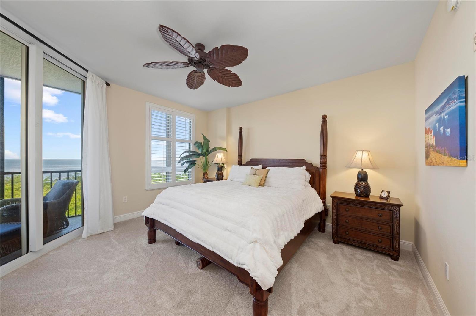 Image 22 of 76 For 3329 Sunset Key Circle 404