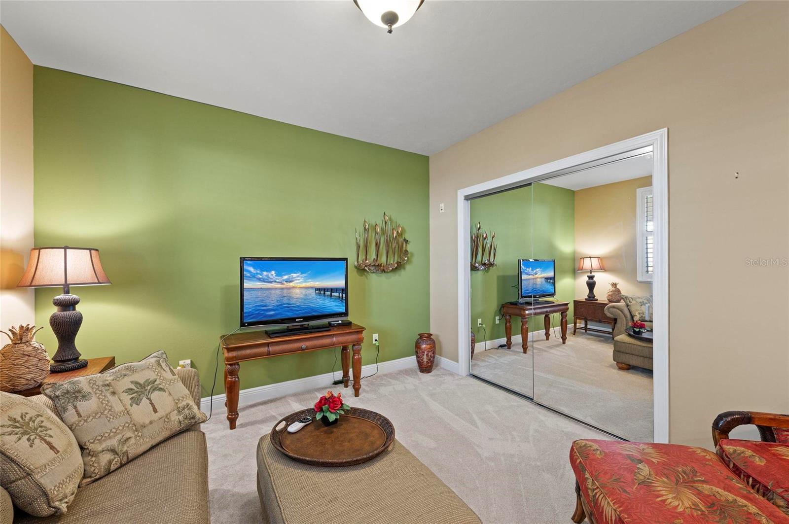 Image 35 of 76 For 3329 Sunset Key Circle 404