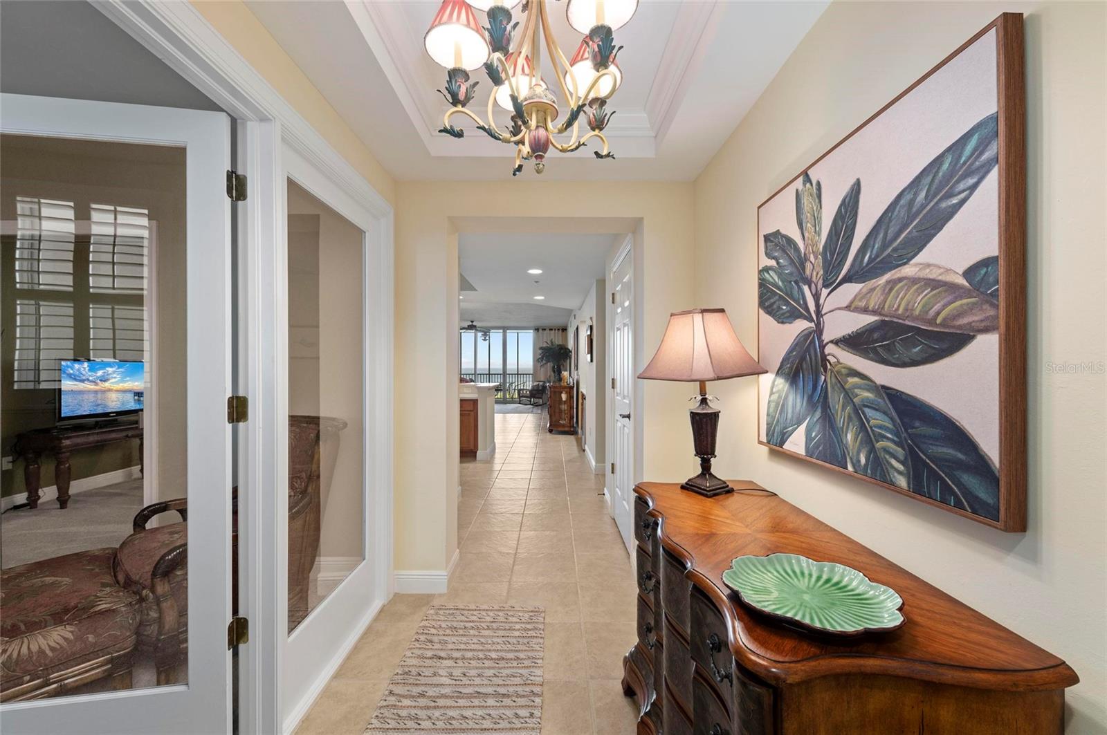 Image 4 of 76 For 3329 Sunset Key Circle 404