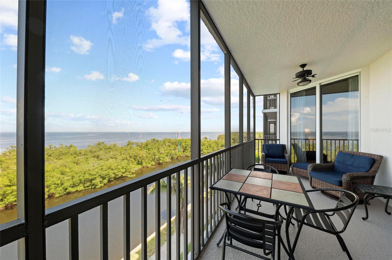 Image 42 of 76 For 3329 Sunset Key Circle 404