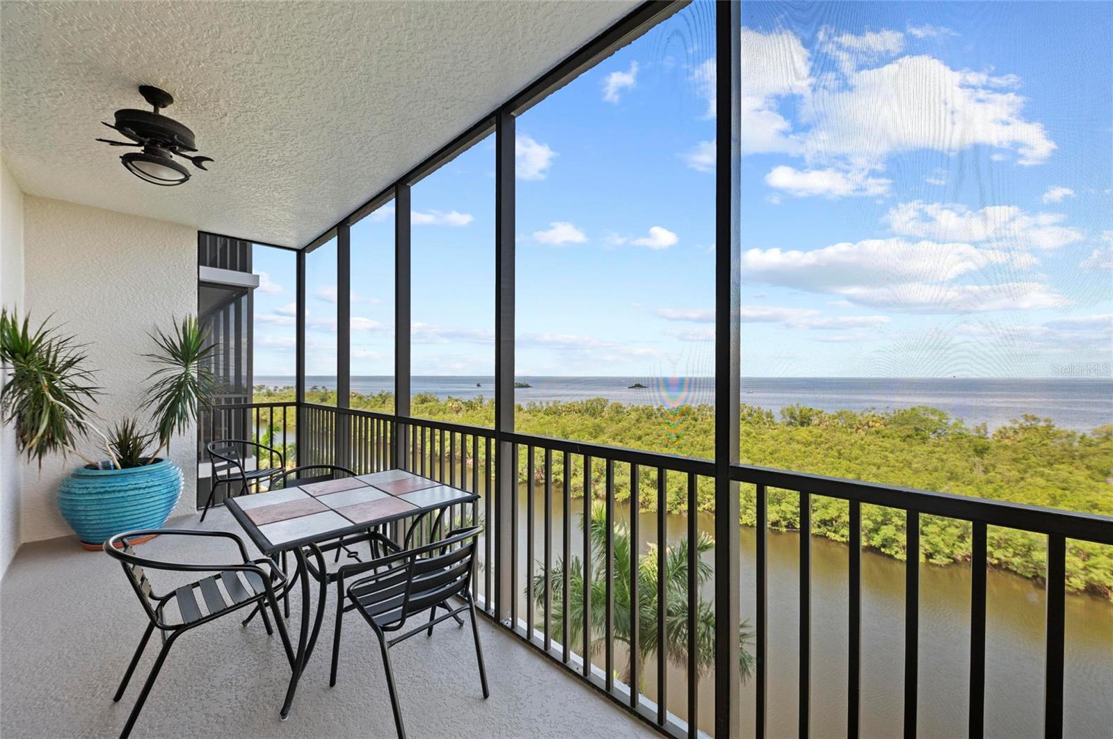 Image 44 of 76 For 3329 Sunset Key Circle 404