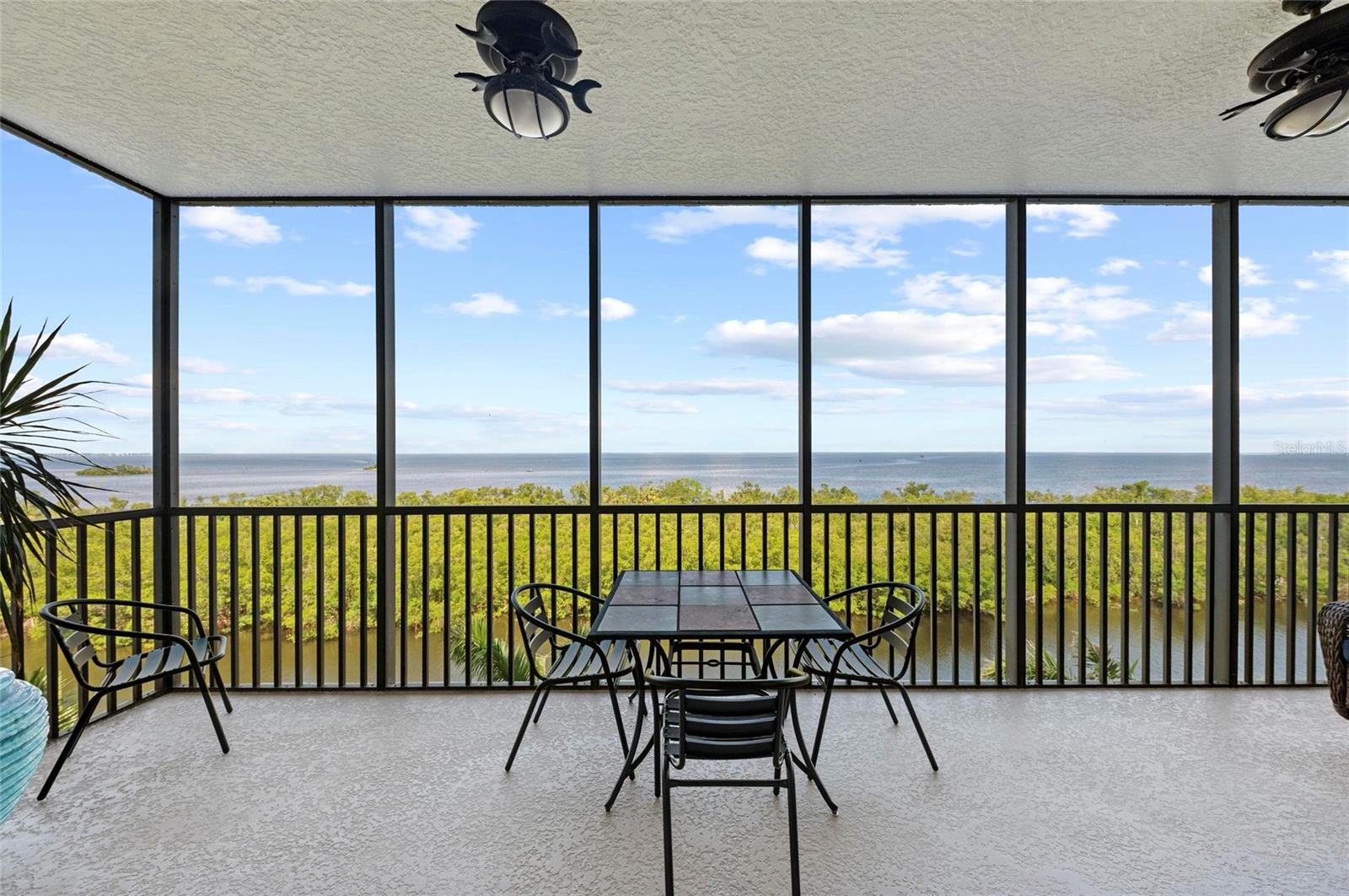 Image 46 of 76 For 3329 Sunset Key Circle 404