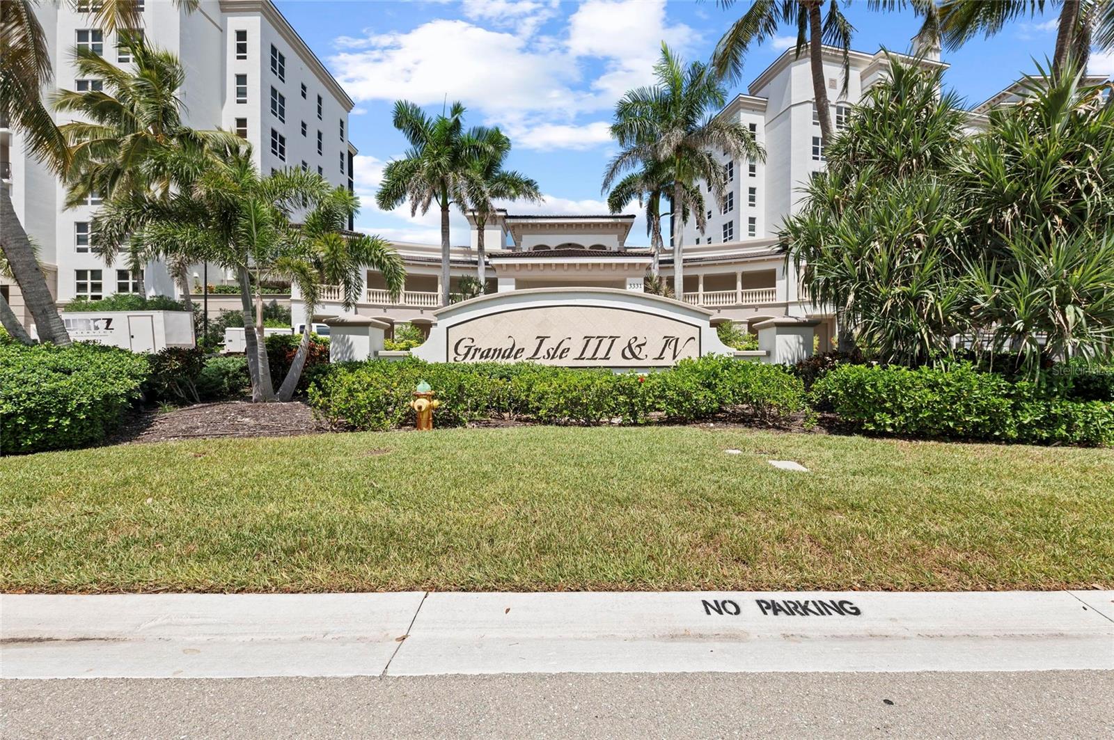Image 48 of 76 For 3329 Sunset Key Circle 404