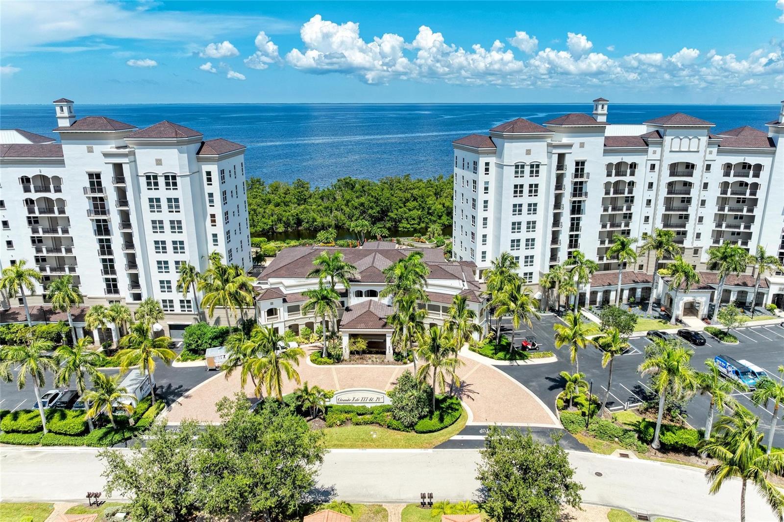 Image 49 of 76 For 3329 Sunset Key Circle 404