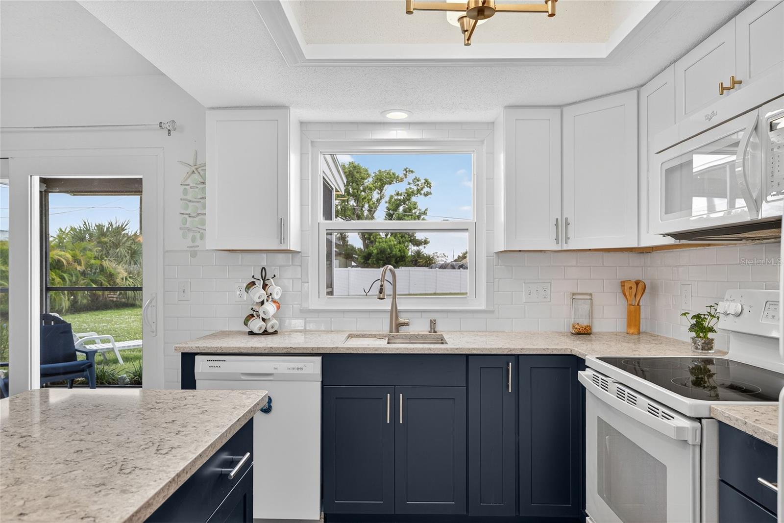 Image 10 of 31 For 745 Kellstadt Street Nw