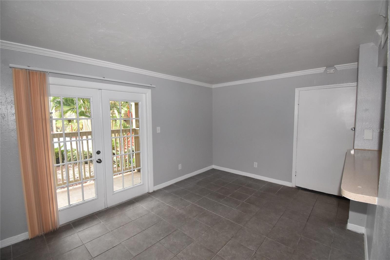 Image 19 of 23 For 425 Wymore Road 103