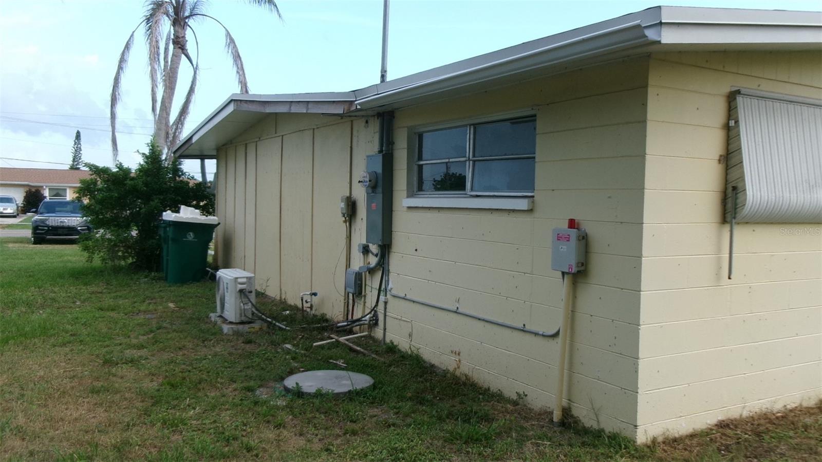 Image 20 of 26 For 3391 Harbor Boulevard