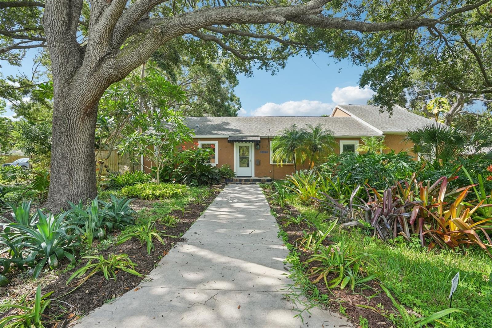 Details for 3000 Dartmouth Avenue N, ST PETERSBURG, FL 33713