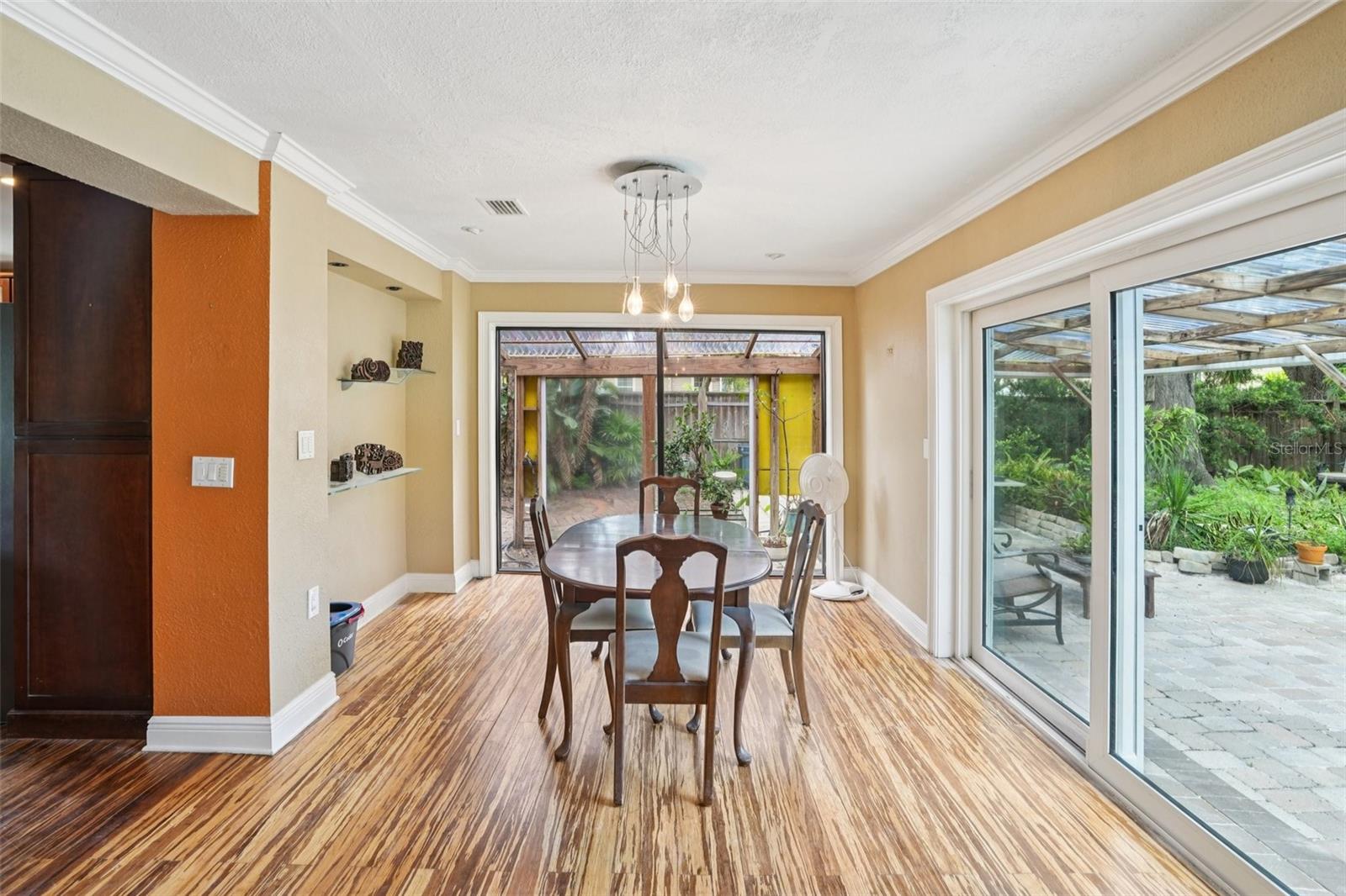 Image 13 of 52 For 3000 Dartmouth Avenue N