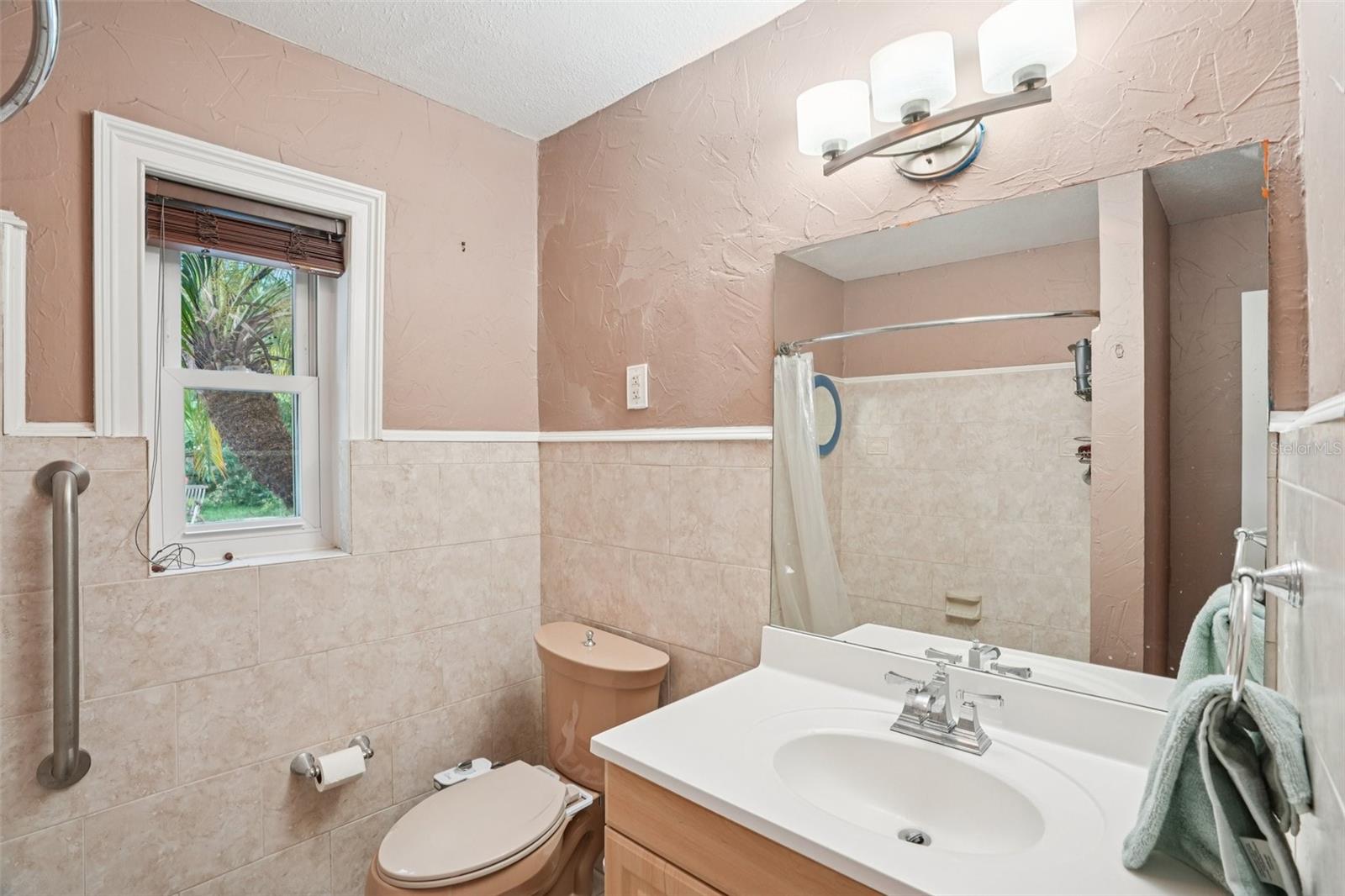 Image 28 of 52 For 3000 Dartmouth Avenue N