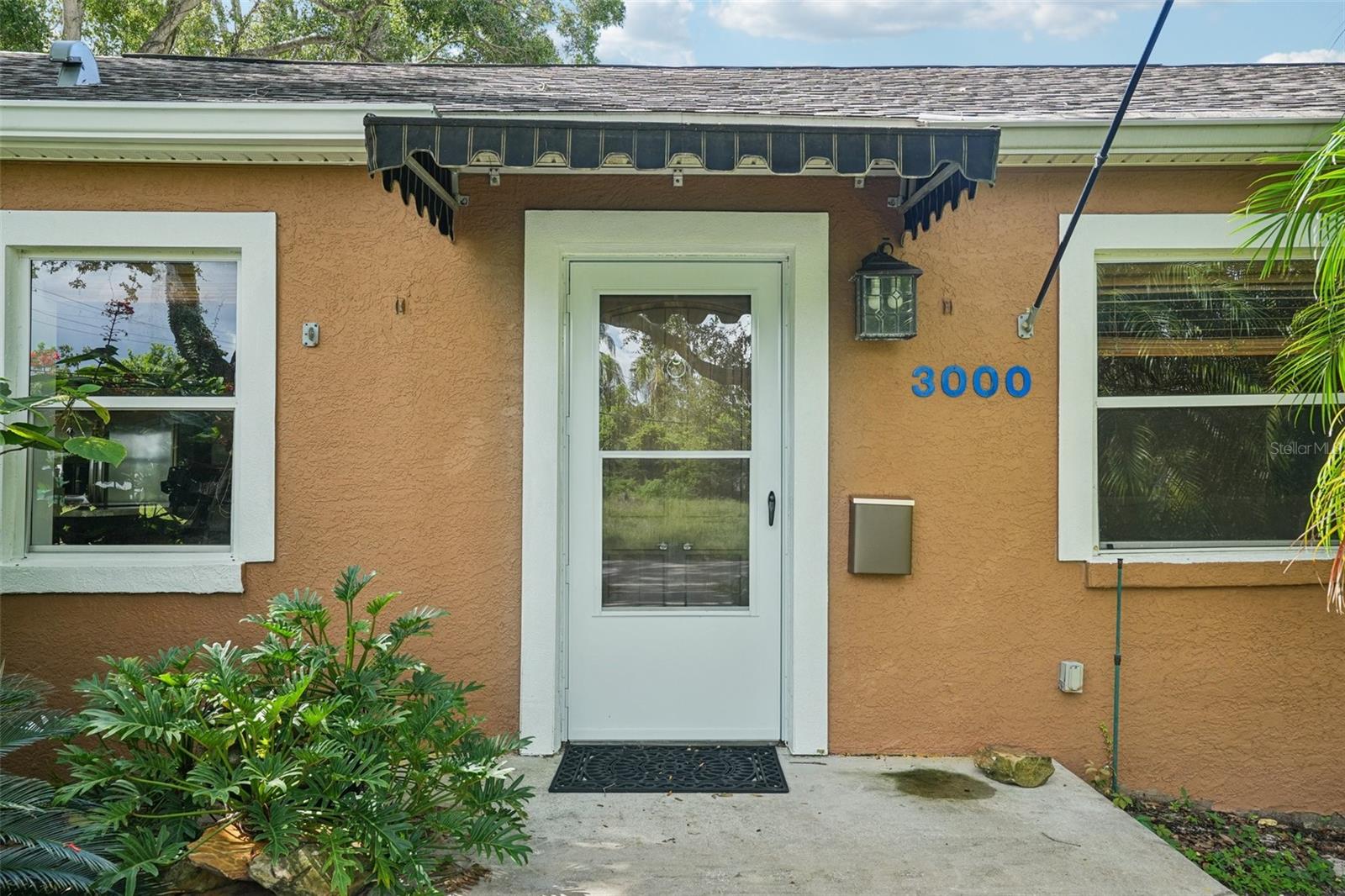 Image 3 of 52 For 3000 Dartmouth Avenue N