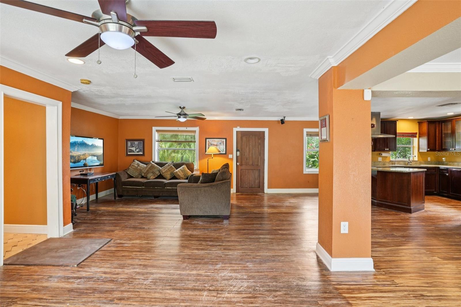 Image 4 of 52 For 3000 Dartmouth Avenue N