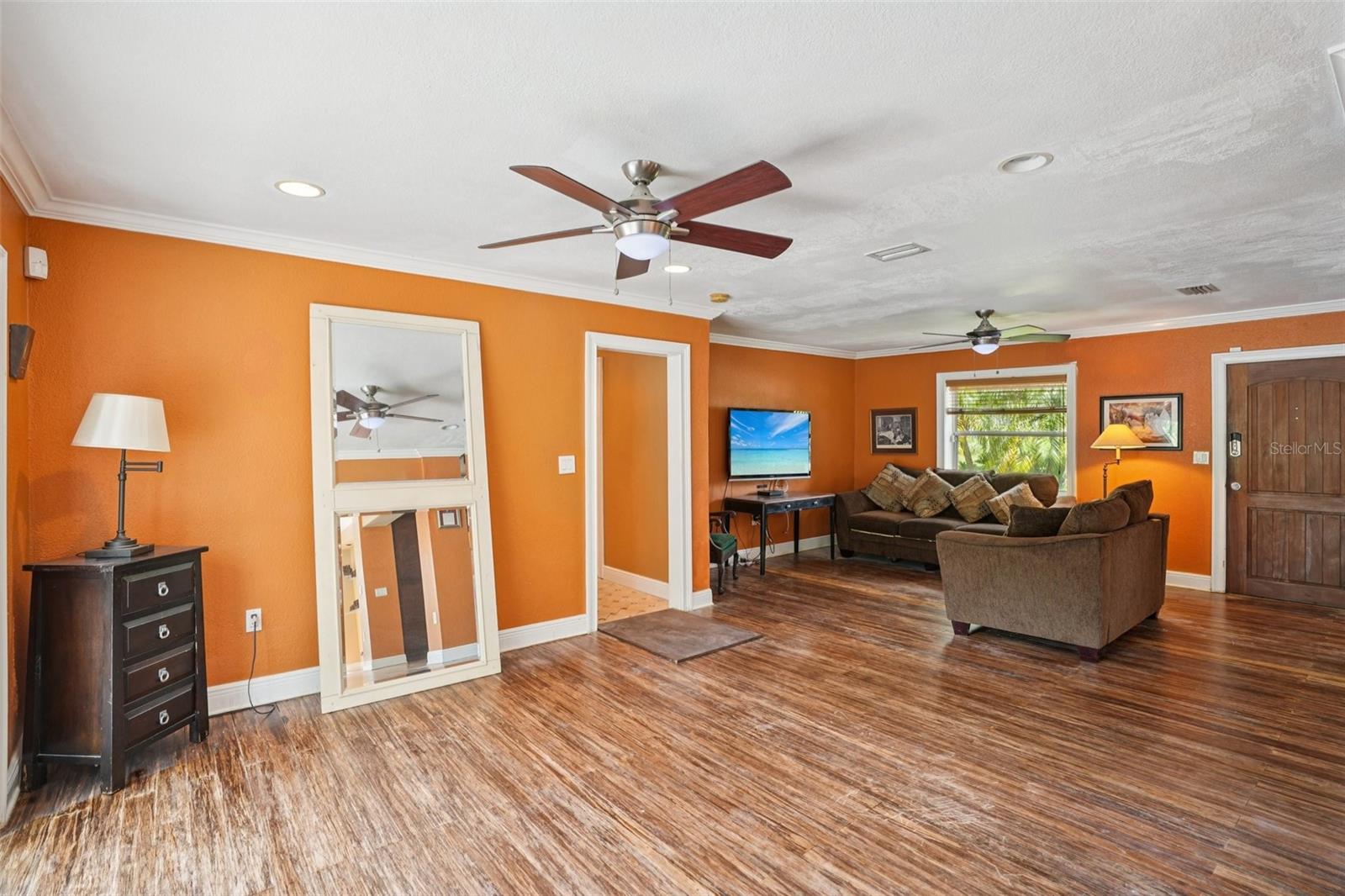 Image 5 of 52 For 3000 Dartmouth Avenue N