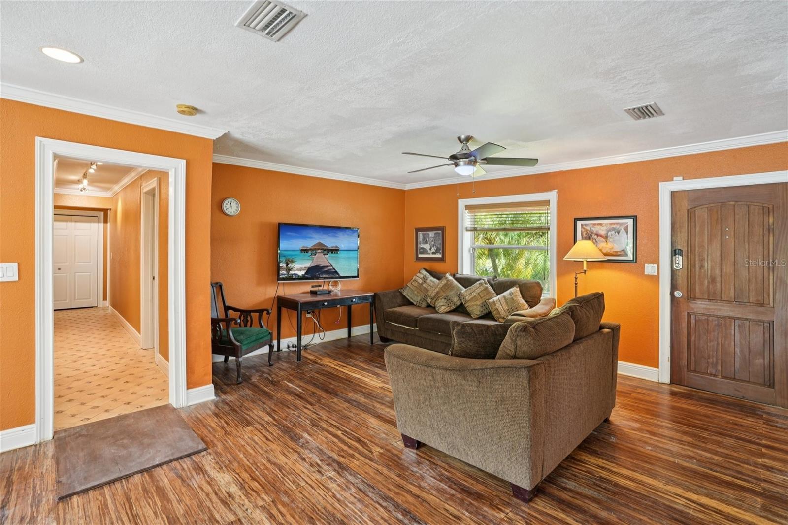 Image 6 of 52 For 3000 Dartmouth Avenue N