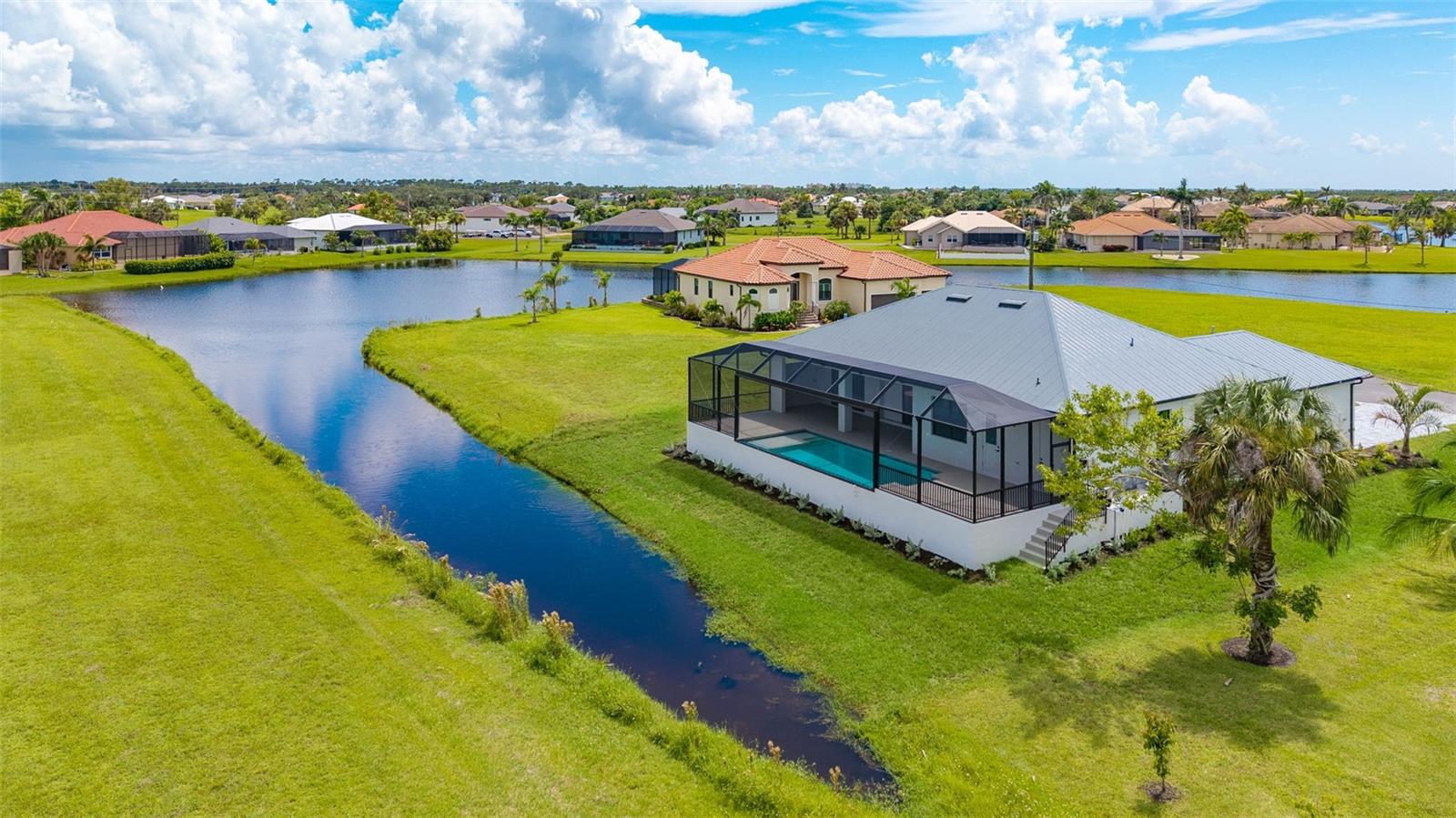 Image 29 of 33 For 16192 Limegrove Court