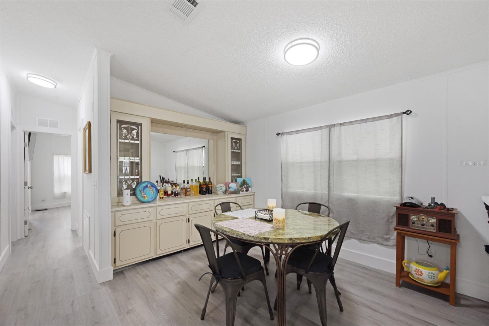 Image 10 of 90 For 2100 Kings Highway 650