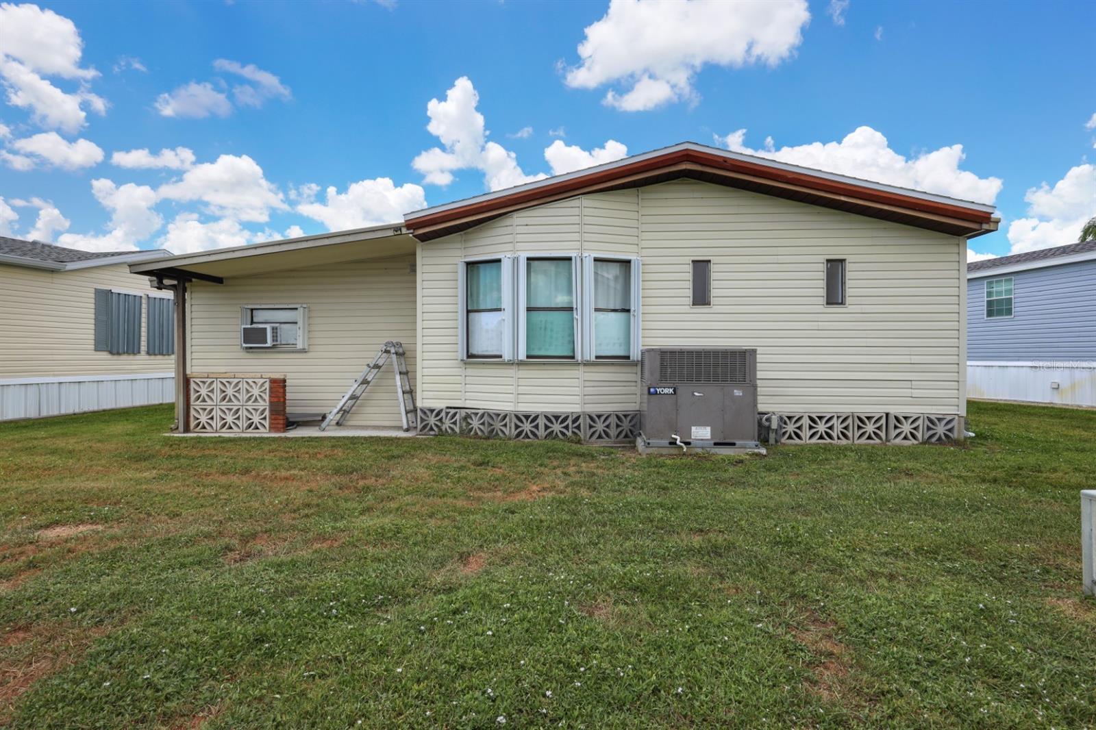 Image 30 of 90 For 2100 Kings Highway 650