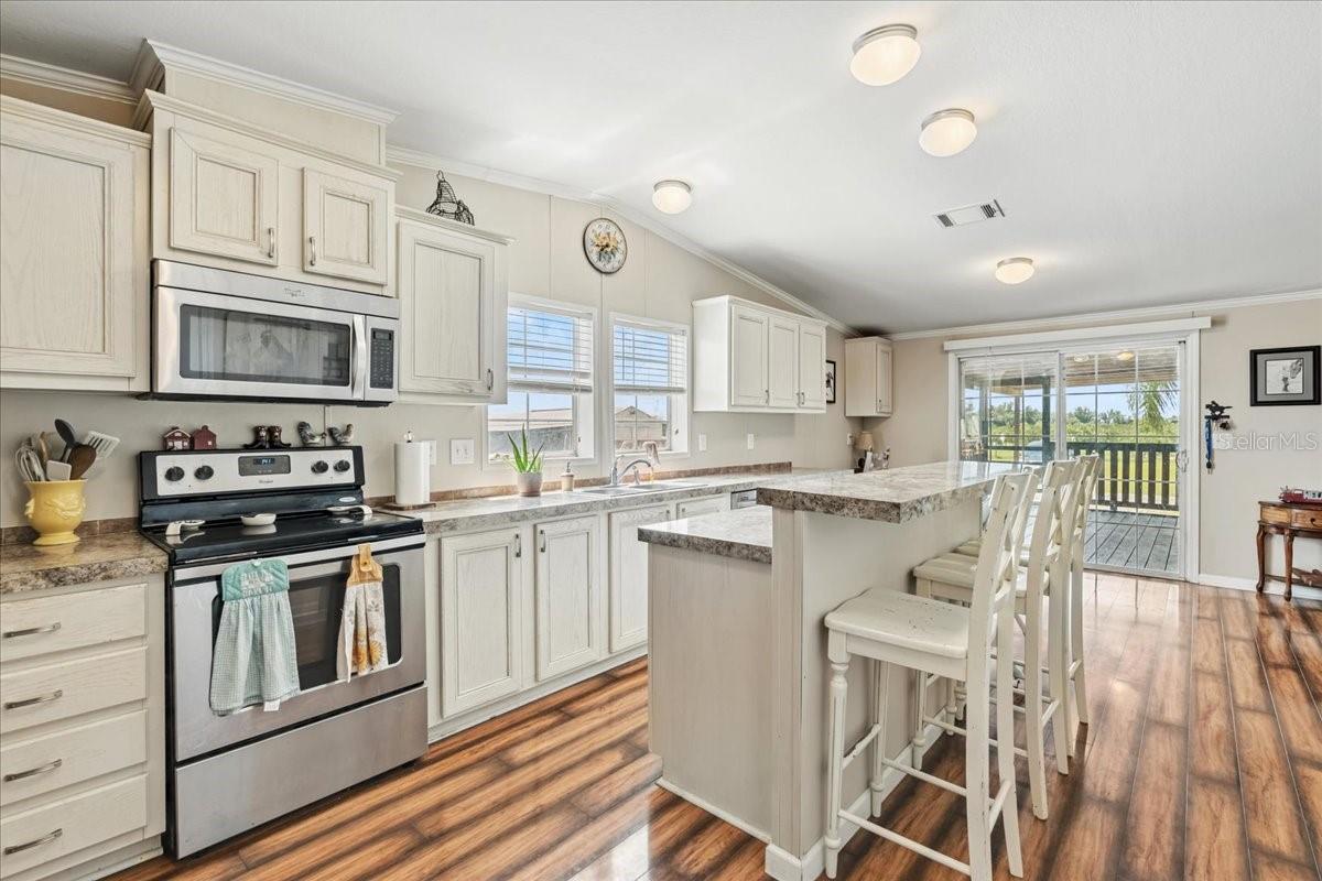 Image 10 of 46 For 2566 Brewer Avenue