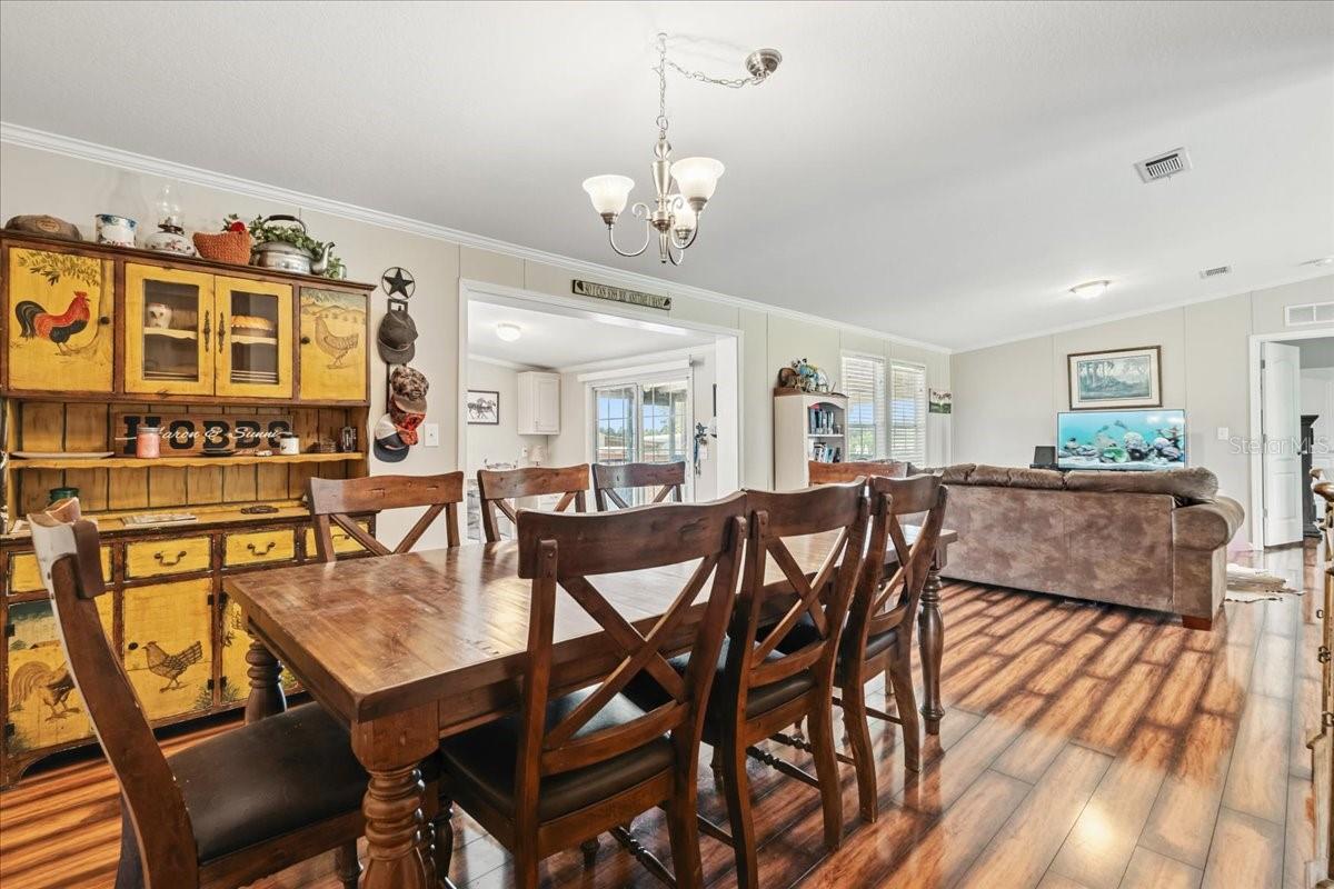 Image 21 of 46 For 2566 Brewer Avenue