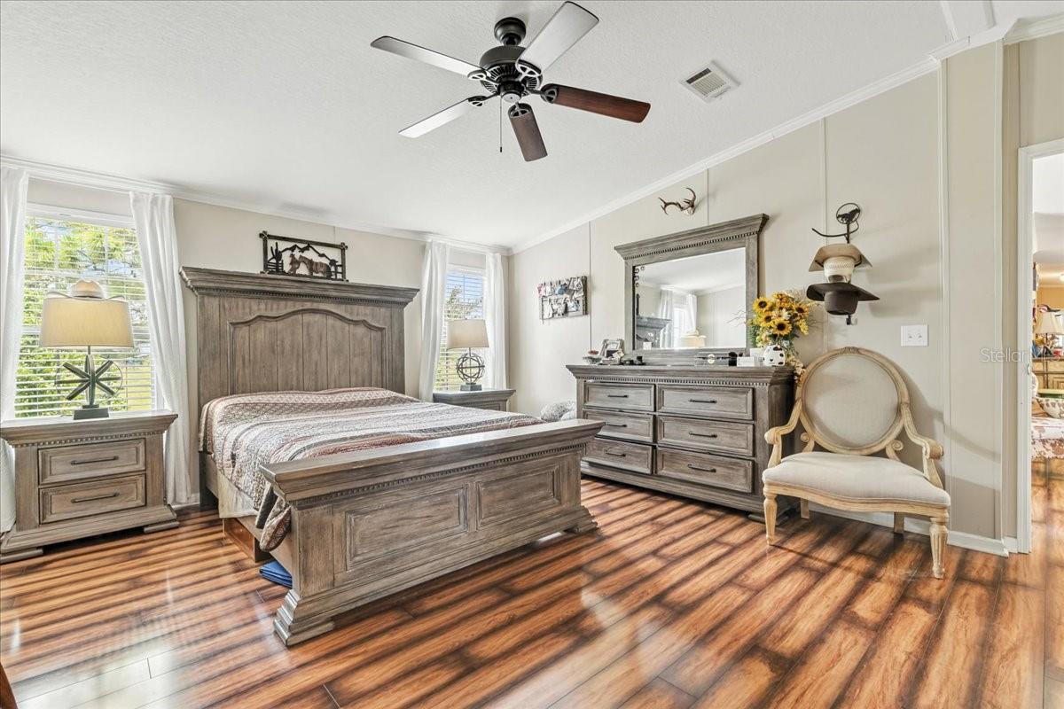 Image 32 of 46 For 2566 Brewer Avenue