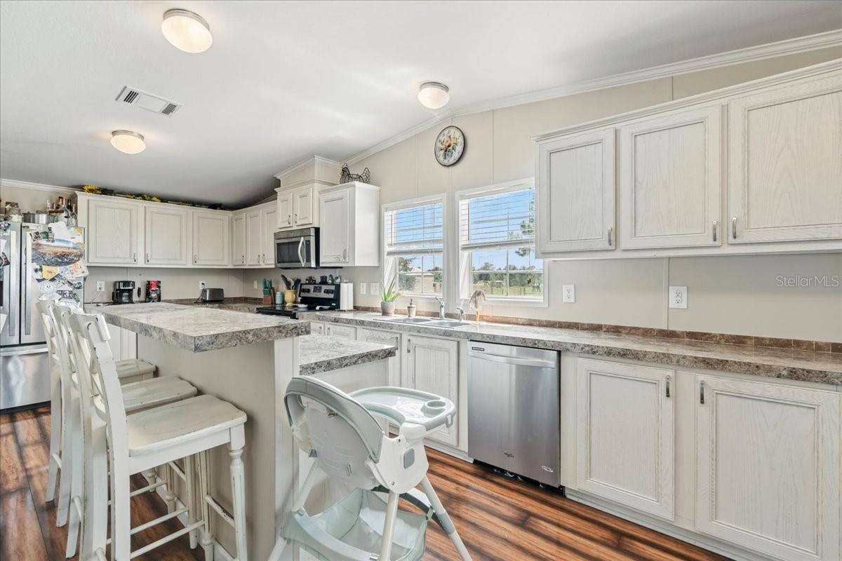 Image 9 of 46 For 2566 Brewer Avenue