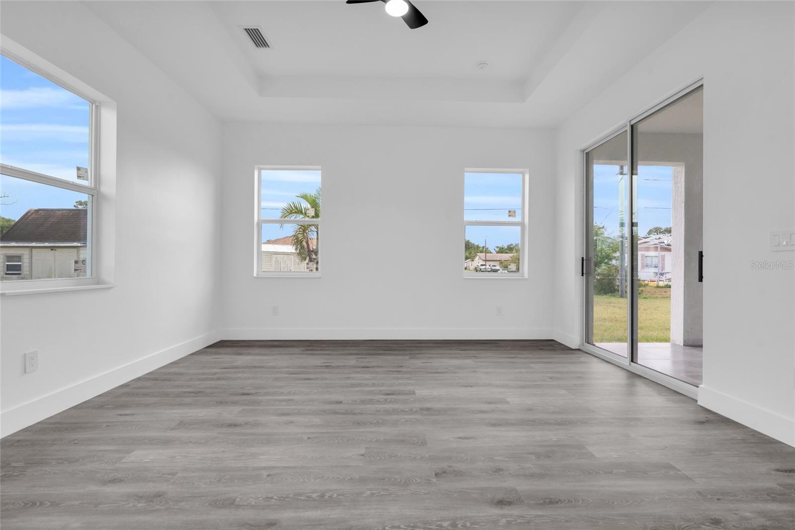 Image 12 of 34 For 535 Azalea Avenue Nw