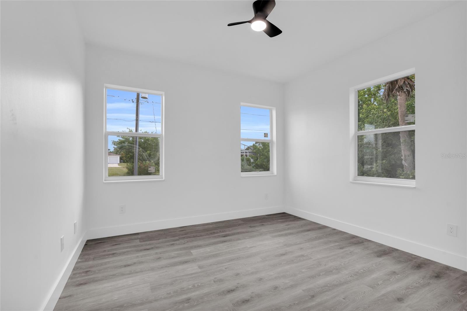 Image 23 of 34 For 535 Azalea Avenue Nw