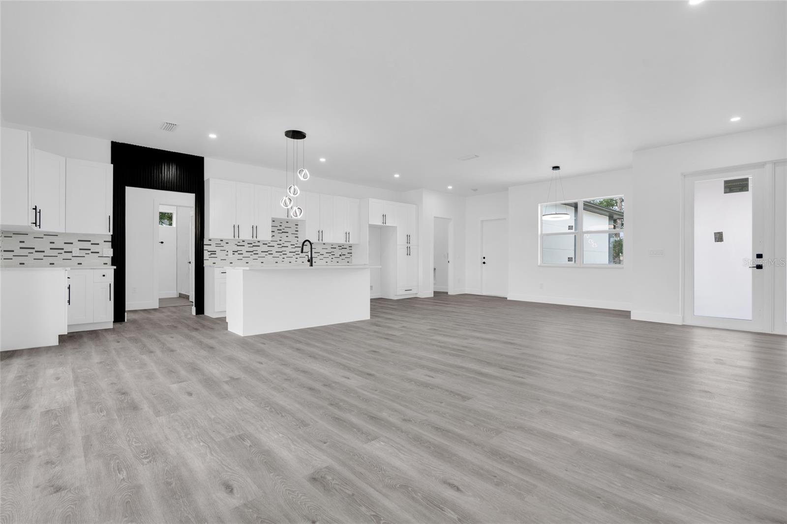 Image 6 of 34 For 535 Azalea Avenue Nw