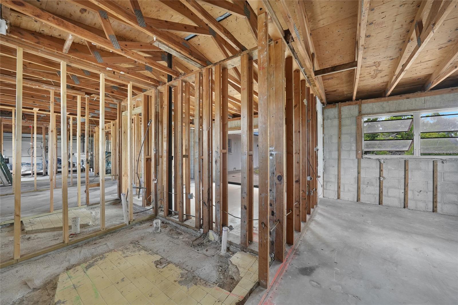 Image 22 of 39 For 801 Marlin Drive