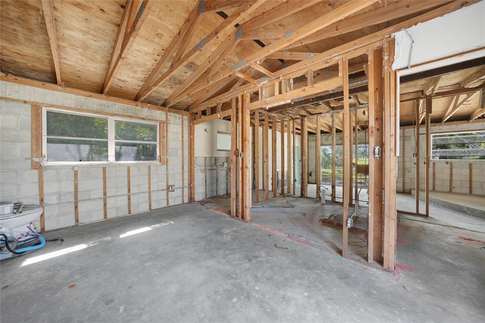 Image 3 of 39 For 801 Marlin Drive