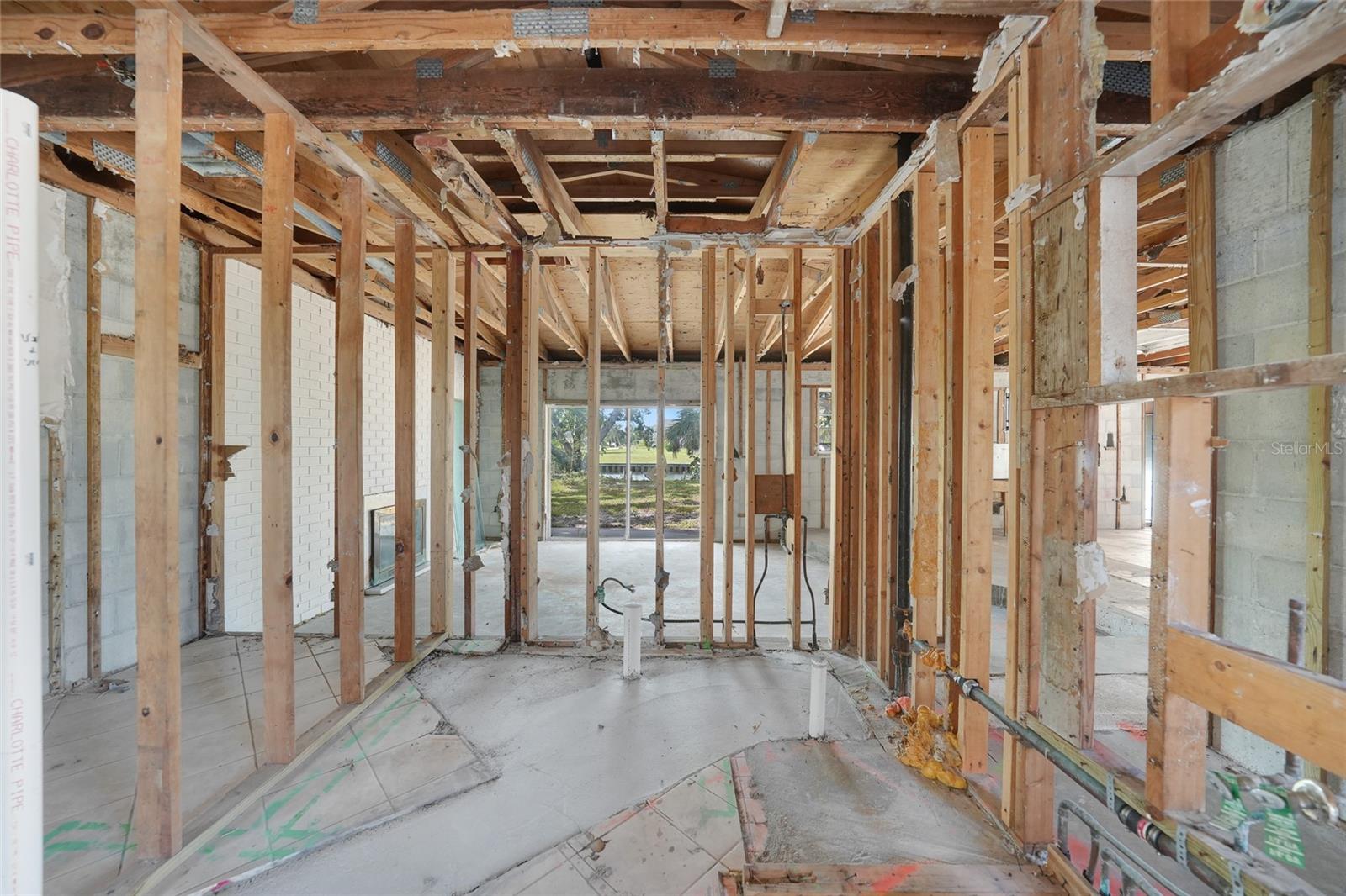 Image 6 of 39 For 801 Marlin Drive